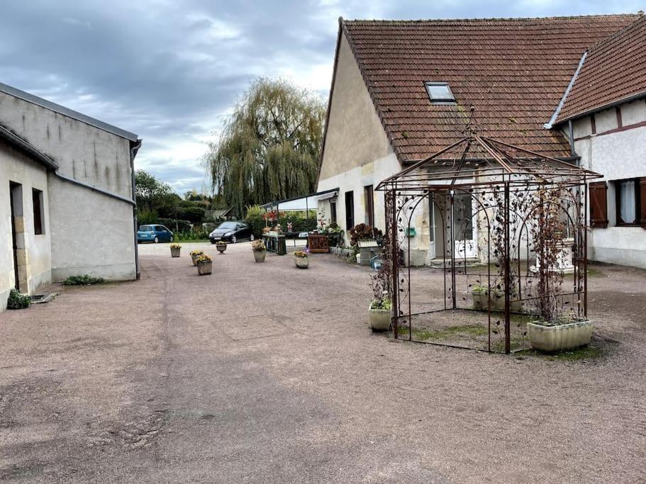Charmant T2 Au 1Er Dans Residence Avec Parc Arbore Saint-Pierre-le-Moutier Ngoại thất bức ảnh