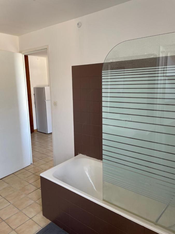 Charmant T2 Au 1Er Dans Residence Avec Parc Arbore Saint-Pierre-le-Moutier Ngoại thất bức ảnh